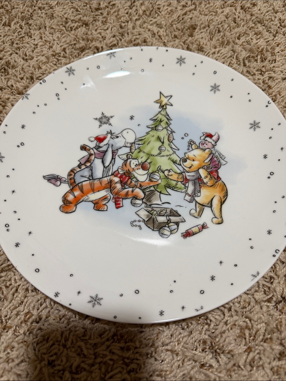 Disney Winnie the Pooh Holiday Dinner Plate - White, Green, Orange, Yellow